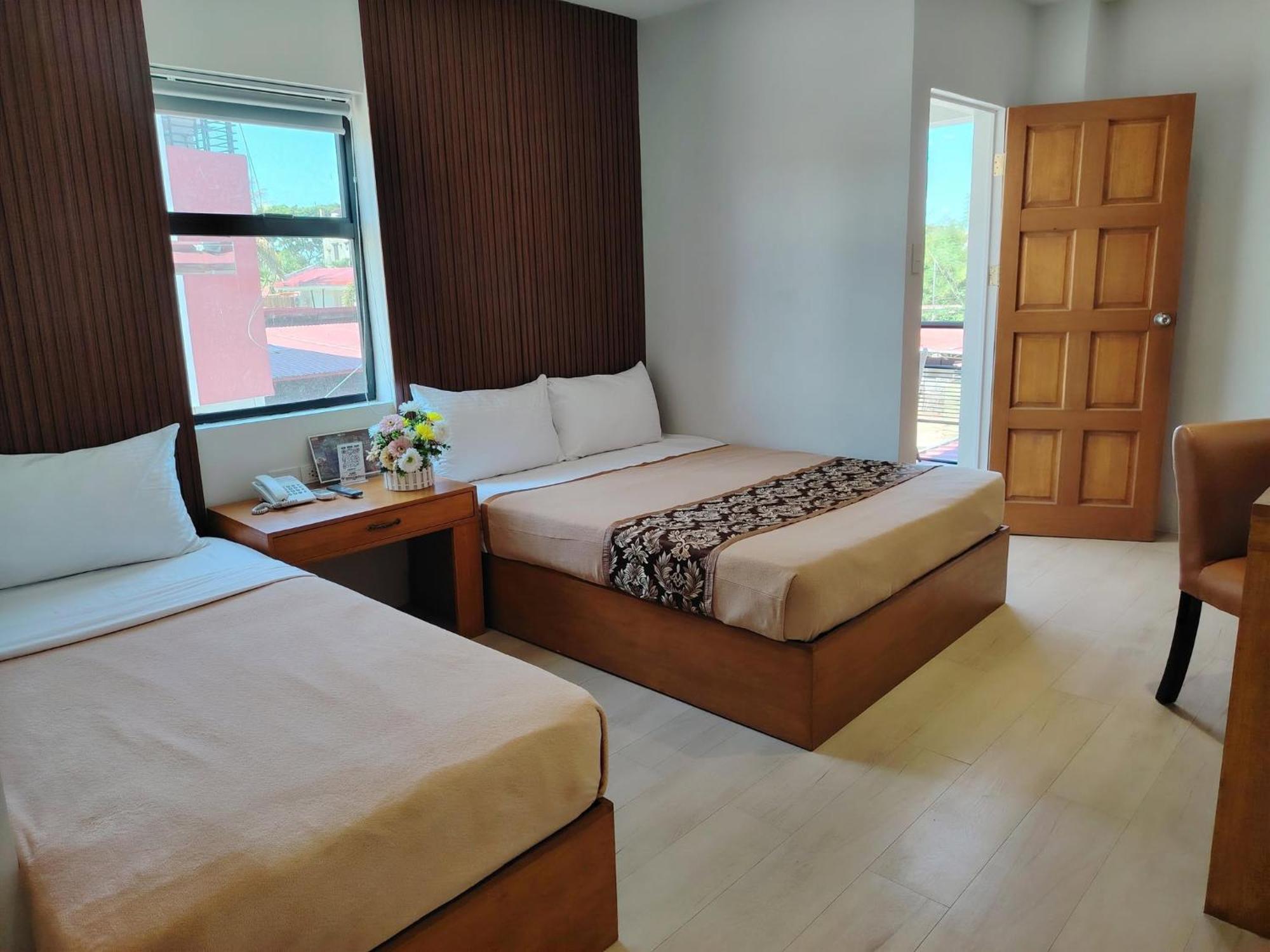Hotel Carmelita Tuguegarao City Exteriér fotografie